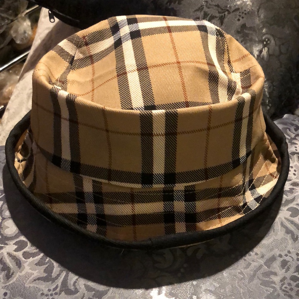 Burberry Bucket Hat,